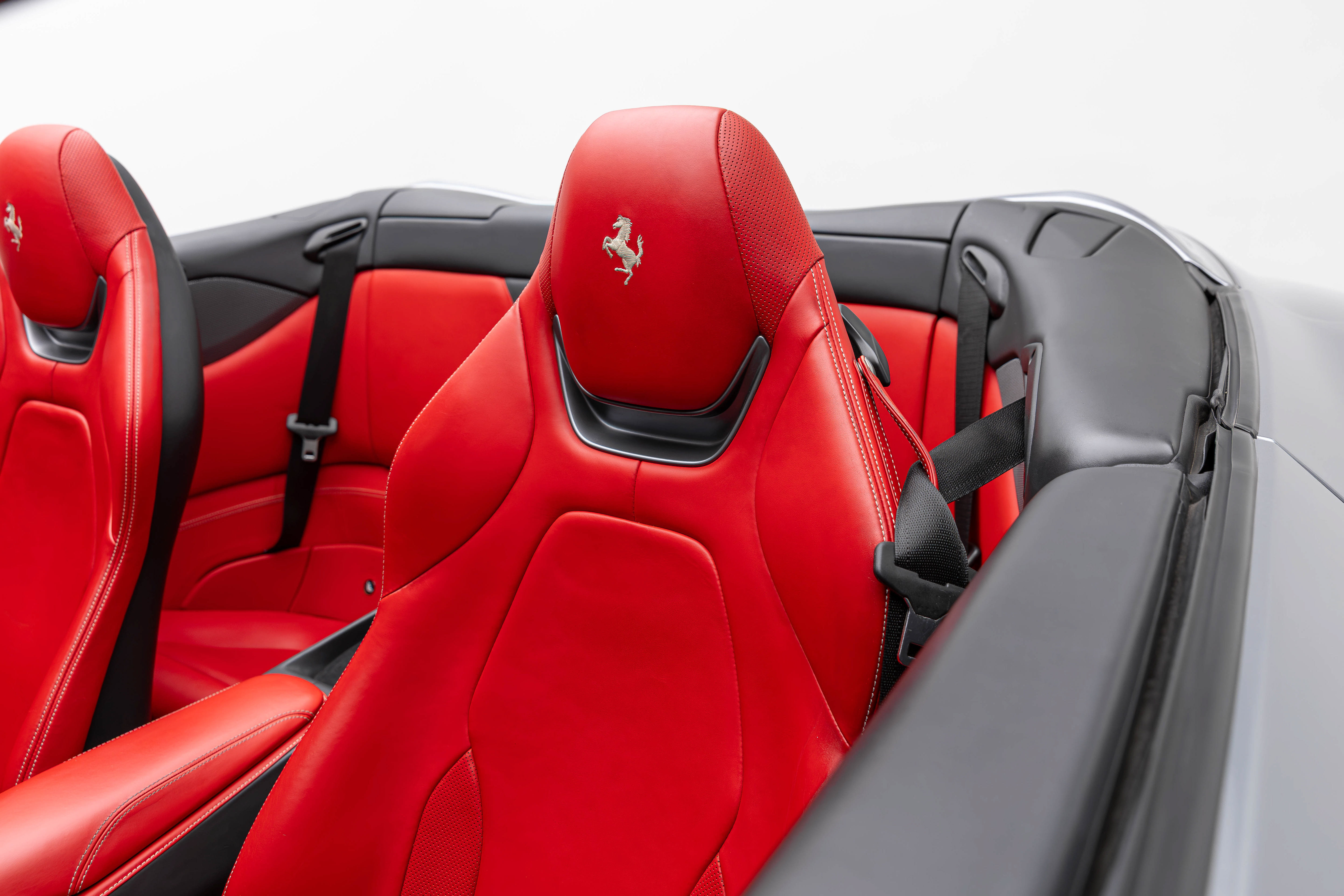 Certified 2019 Ferrari Portofino RWD image 42