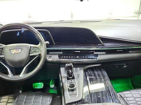 Used 2023 Cadillac Escalade V AWD/4WD image 22