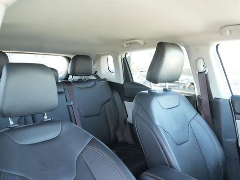 Used 2022 Jeep Compass Limited image 13