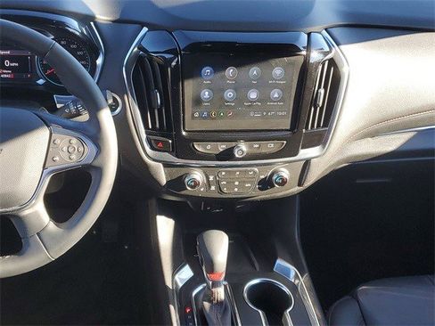 Certified 2023 Chevrolet Traverse RS image 16