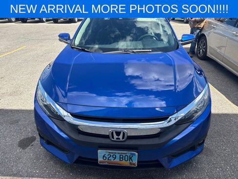 Used 2016 Honda Civic Touring image 3