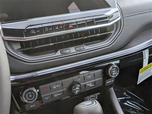 New 2026 Jeep Compass Latitude AWD/4WD image 11