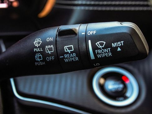 Used 2024 Jeep Grand Cherokee Altitude image 29