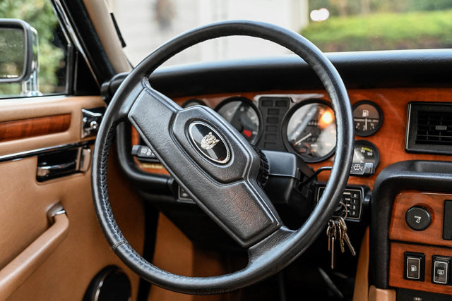 Used 1987 Jaguar XJ6 RWD image 69