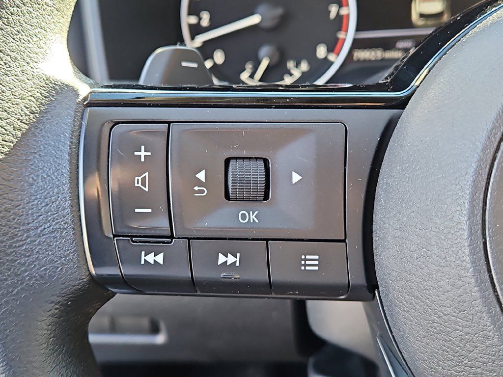 Used 2023 Nissan Rogue SV AWD/4WD image 26