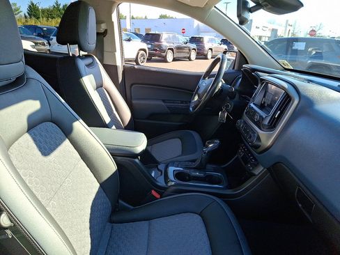 Used 2022 Chevrolet Colorado Z71 w/ Safety Package image 12