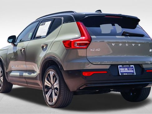 Used 2023 Volvo XC40 Recharge Plus w/ Protection Package Premier image 5