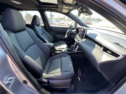 Used 2025 Toyota Corolla Cross AWD Hybrid w/ Convenience Package image 13