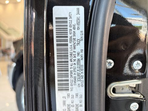 Used 2018 RAM 2500 Laramie AWD/4WD image 30