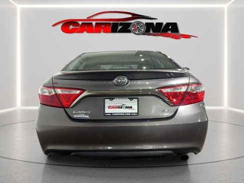 Used 2017 Toyota Camry SE image 8