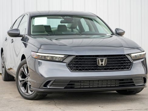 Used 2023 Honda Accord EX image 2