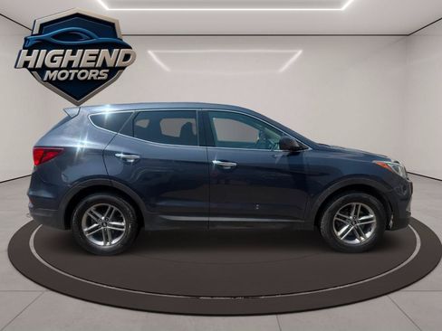 Used 2017 Hyundai Santa Fe Sport w/ Cargo Package FWD image 7