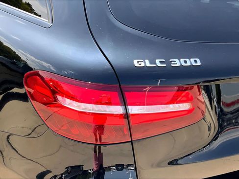 Used 2019 Mercedes-Benz GLC 300 image 27