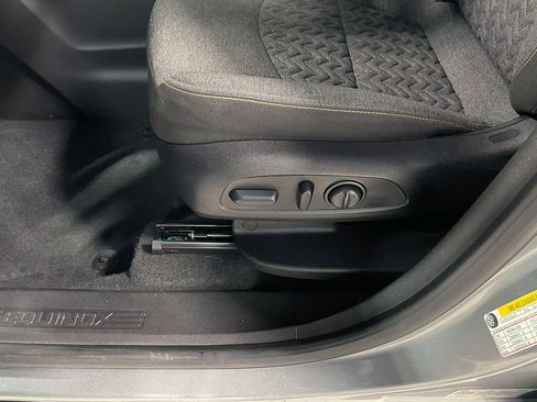 Used 2024 Chevrolet Equinox LT AWD/4WD image 23