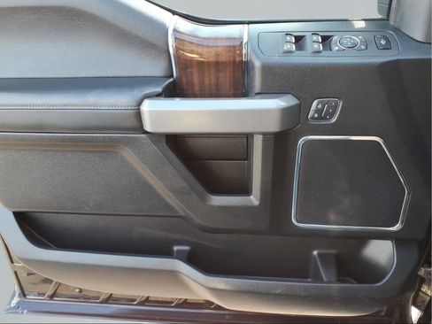 Used 2017 Ford F250 Platinum w/ Platinum Ultimate Package image 17