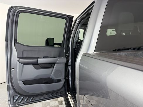 Certified 2025 Ford F250 XLT AWD/4WD image 12