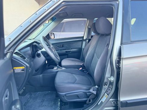 Used 2013 Kia Soul EV image 19