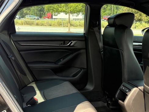Used 2022 Honda Accord Sport image 6