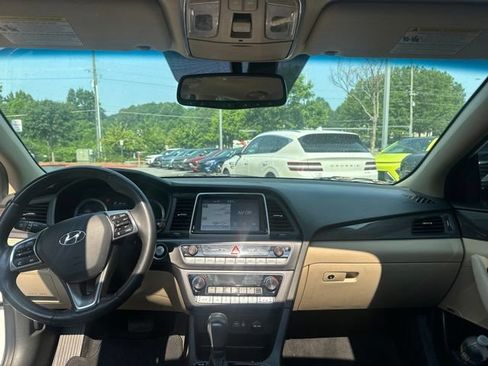 Used 2018 Hyundai Sonata Limited w/ Limited Ultimate Package 03 FWD image 8