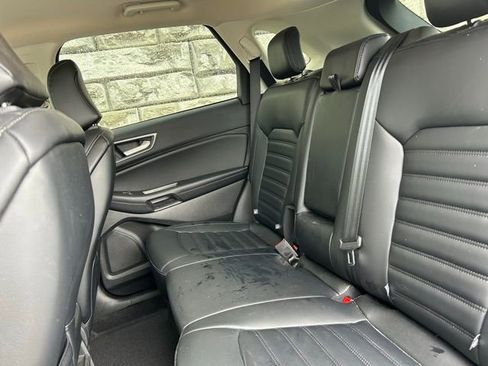 Used 2024 Ford Edge SEL w/ Convenience Package image 9