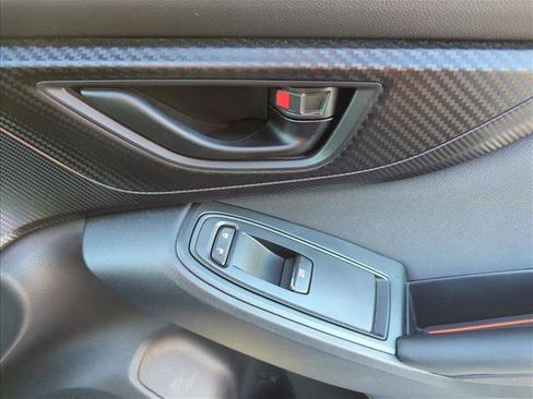 Used 2021 Subaru Crosstrek 2.0i Premium w/ Moonroof Package image 22