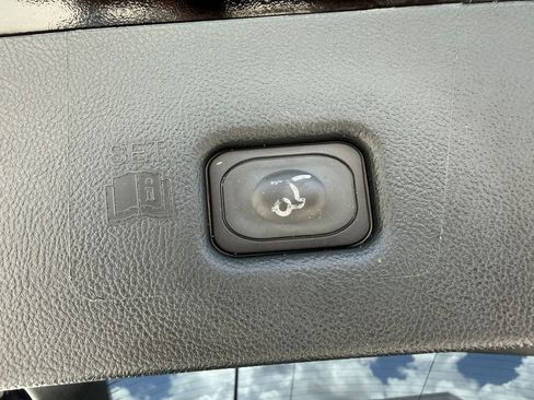 Used 2018 Lincoln MKX Reserve FWD image 23