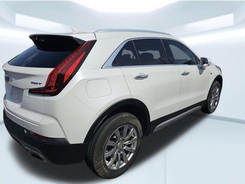 Used 2023 Cadillac XT4 Premium Luxury w/ Driver Assist Package FWD image 4