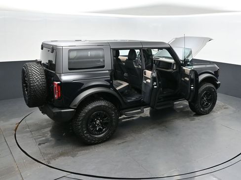 Used 2023 Ford Bronco Wildtrak image 50