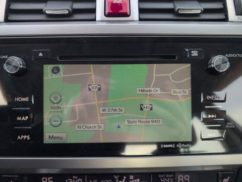 Used 2017 Subaru Legacy 2.5i Limited image 14