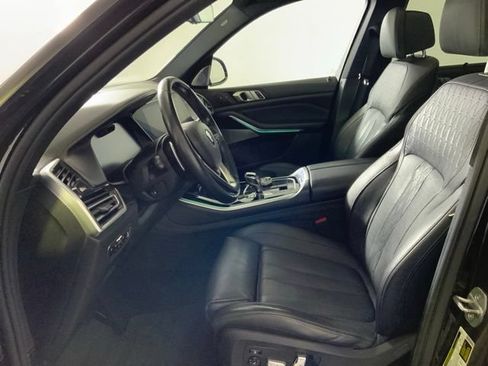 Used 2019 BMW X5 xDrive50i w/ Executive Package AWD/4WD image 14