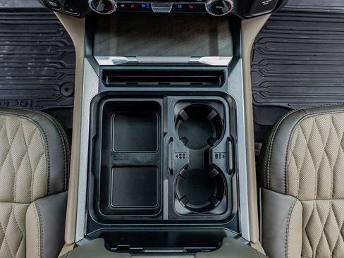 Used 2026 Ford F450 Platinum w/ Platinum Plus Package image 28