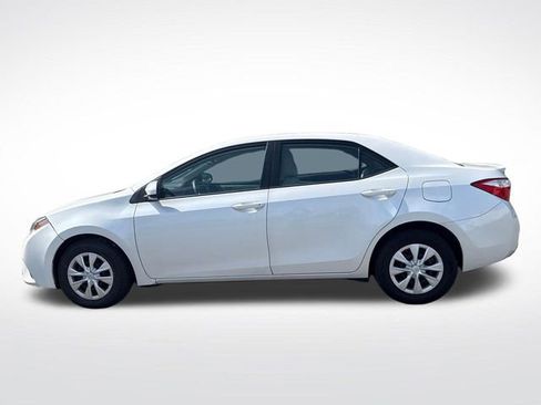 Used 2014 Toyota Corolla LE FWD image 2