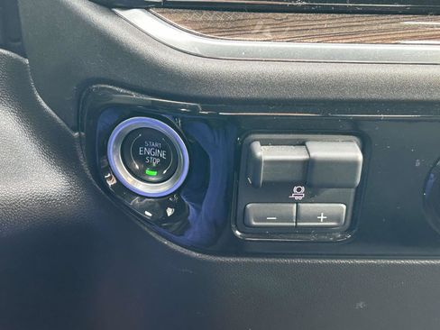 Used 2024 Chevrolet Silverado 2500 LT image 25