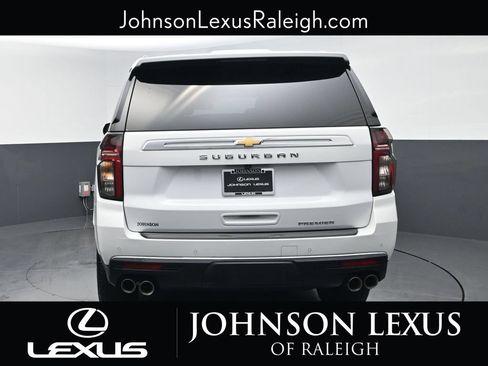 Used 2024 Chevrolet Suburban Premier AWD/4WD image 8