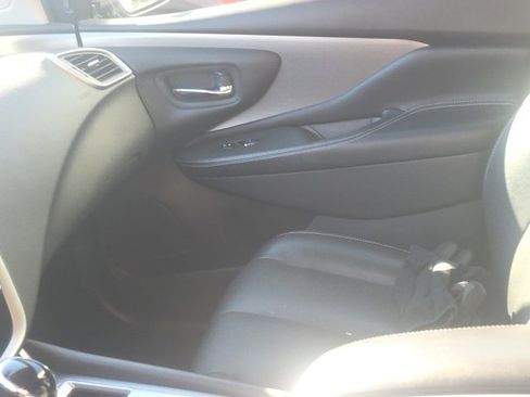 Used 2019 Nissan Murano SL image 4