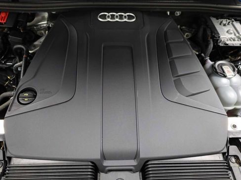 Used 2022 Audi Q7 Premium w/ Convenience Package image 39