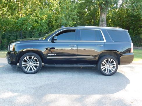 Used 2019 GMC Yukon Denali w/ Denali Ultimate Package AWD/4WD image 2