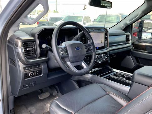 Used 2024 Ford F250 Lariat w/ Lariat Ultimate Package image 17
