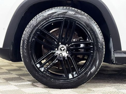 Used 2023 Mercedes-Benz GLS 450 4MATIC image 2