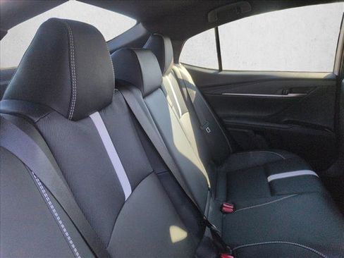 Used 2025 Toyota Camry SE w/ Convenience Package image 20