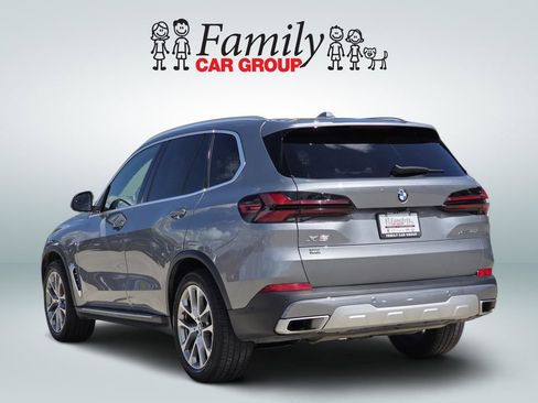 Used 2024 BMW X5 xDrive40i w/ Premium Package AWD/4WD image 3