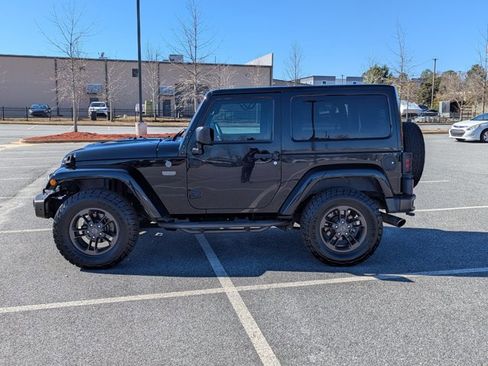 Used 2017 Jeep Wrangler 75th Anniversary image 8