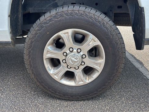 Used 2024 RAM 2500 Big Horn AWD/4WD image 7