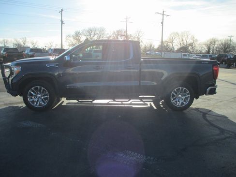Used 2021 GMC Sierra 1500 SLE w/ X31 Off-Road Package image 8