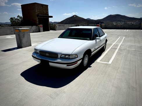 Used 1999 Buick Le Sabre Custom w/ Headliner Lighting Pkg FWD image 12