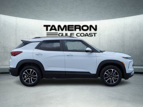 Used 2025 Chevrolet TrailBlazer LT AWD/4WD image 8