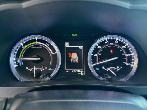 Used 2019 Toyota Highlander XLE AWD/4WD image 34