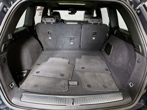 Used 2023 Jeep Grand Cherokee Overland w/ Luxury Tech Group IV image 32