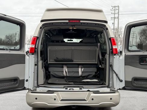 Used 2022 Chevrolet Express 2500 Extended w/ Enhanced Convenience Package image 5