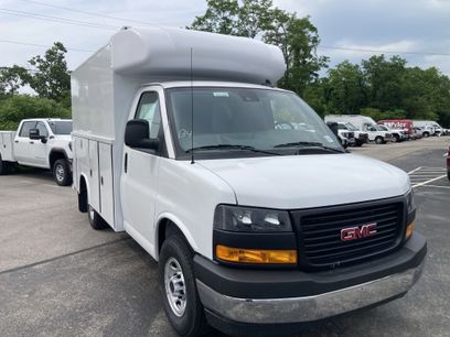 New 2025 GMC Savana 3500 w/ Power Convenience Package